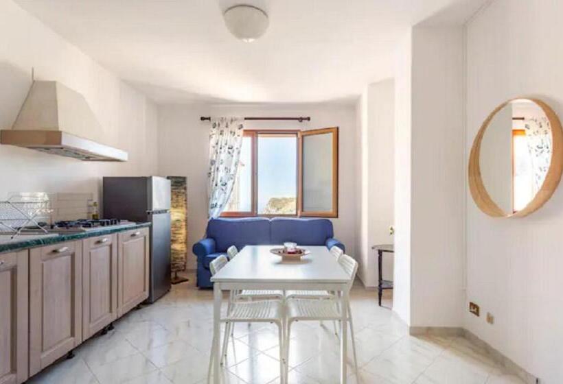 شقة غرفة واحدة مطلة على البحر, Villa Mariel Suites & Apartment