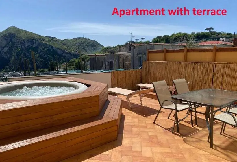 テラス付き１ベッドルームアパートメント, Villa Mariel Suites & Apartment