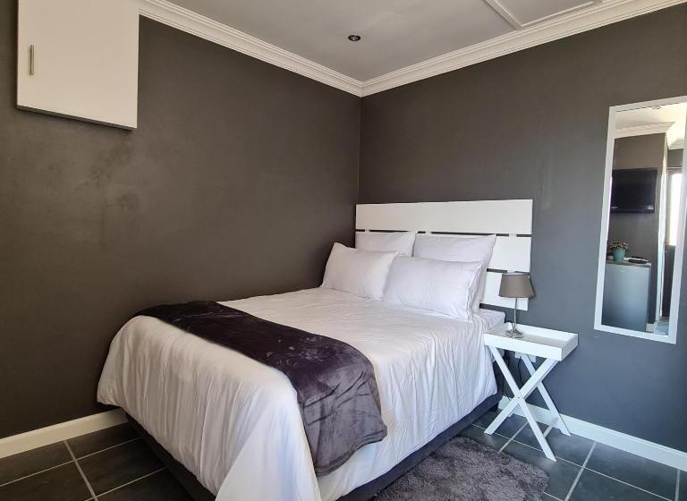 اتاق استاندارد, Vusi S Guesthouse