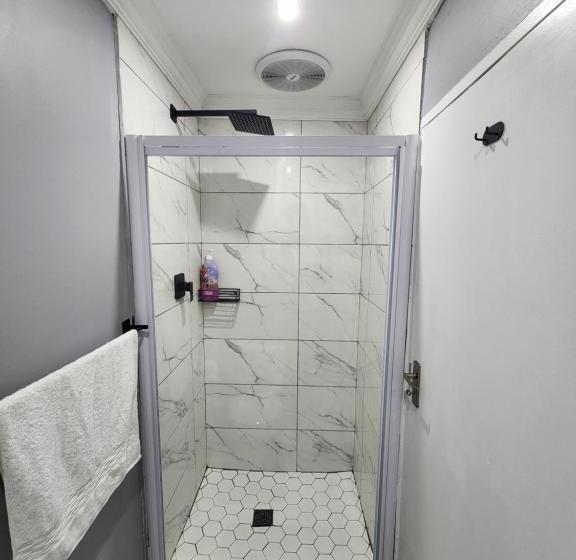 اتاق لوکس, Vusi S Guesthouse