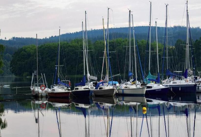 غرفة قياسية مزوَّدة بشُرفة, Ubytování Hanka V Hotelovém Pokoji C408 Top View