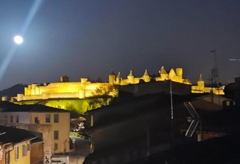 غرفة قياسية, Rooftop Face à La Cité  Rfc