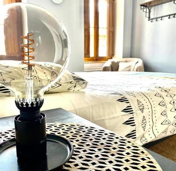 غرفة قياسية, Rooftop Face à La Cité  Rfc