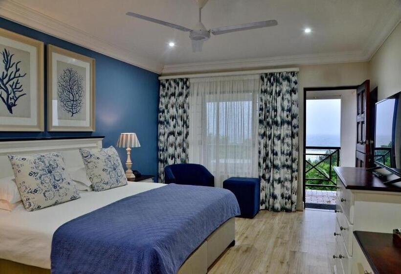 חדר משפחתי, Pumula Beach