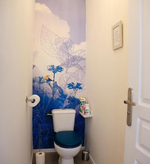 스탠다드 룸 킹사이즈 침대, La Vie En Roses