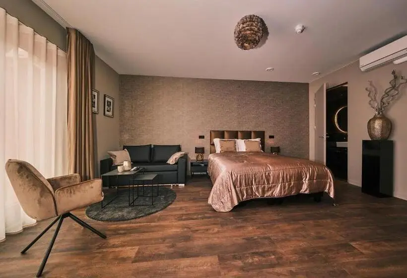 デラックススタジオ, Stadshotel Weert