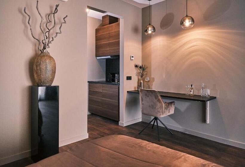 استودیوی لوکس, Stadshotel Weert