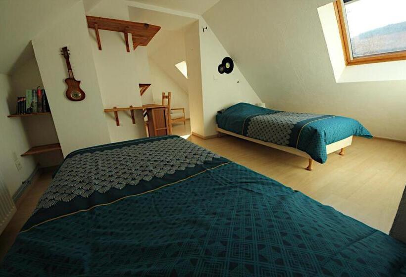 스탠다드 트리플 룸, Chambres Et Table D Hôte Le Petit Radis