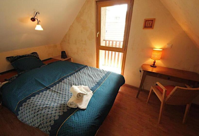 Четырехместный Номер Стандарт, Chambres Et Table D Hôte Le Petit Radis