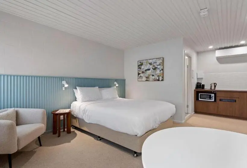 اتاق استاندارد, Shaen Street Motel