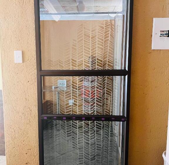 Standaard Éénpersoonskamer, The Journey Guest House