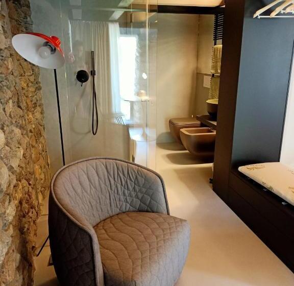 غرفة قياسية, V&v Rentroom Design