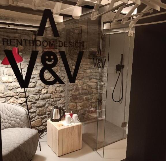 غرفة قياسية, V&v Rentroom Design