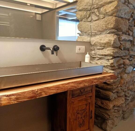 غرفة قياسية, V&v Rentroom Design