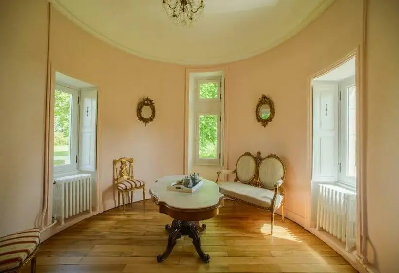 キングサイズベッドのスイートルーム, Château Origny De Neuvy