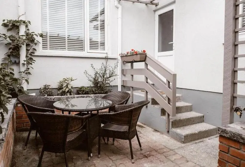 سوییت خانوادگی, Kilmore Guesthouse
