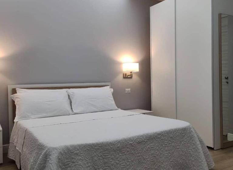 四人标准间, Porta D Alpi