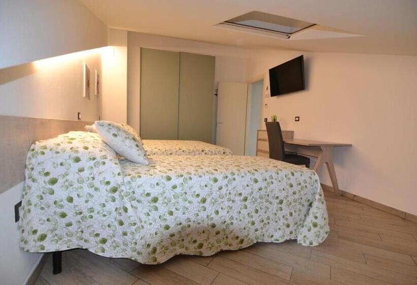 اتاق استاندارد سه نفره, B&b Canavaccio
