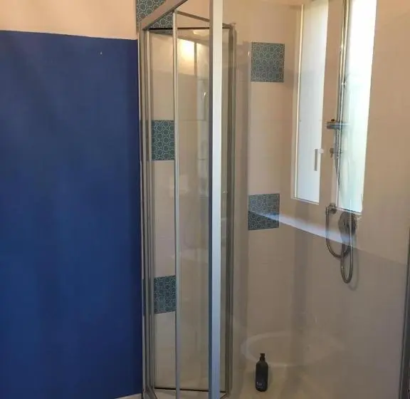 スタンダード４人部屋, B&b La Corte Del Segrino