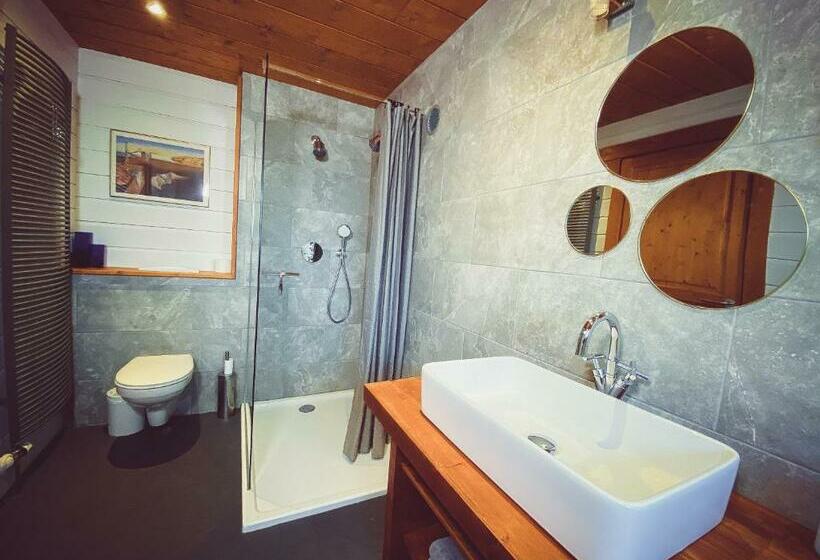 Номер Стандарт с Балконом, Nîdwazô   Ecolodge & Maison D Hôtes