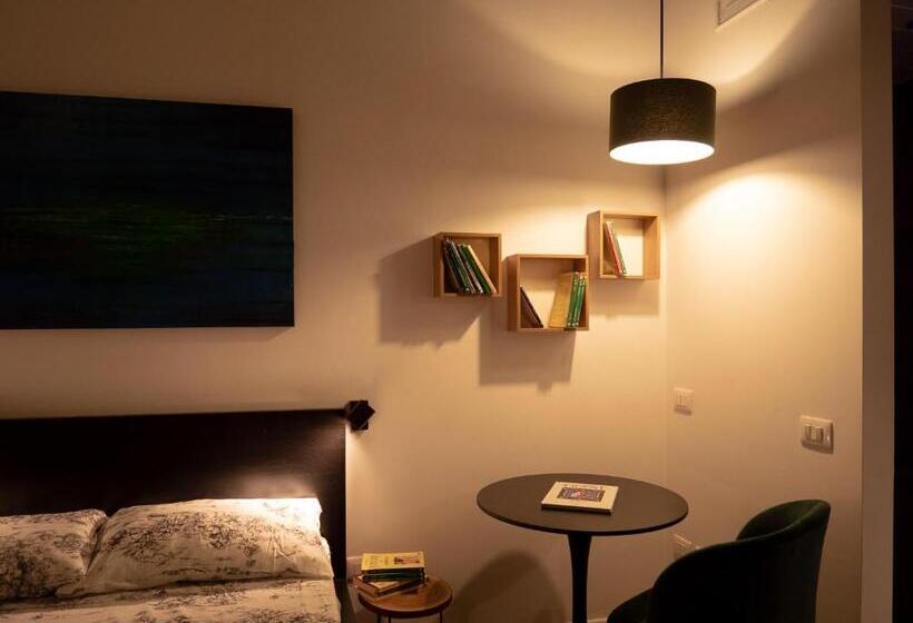 اتاق استاندارد, Start Guesthouse