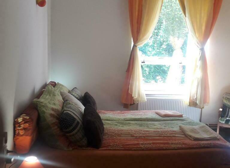 Standard Szoba, Doly 4