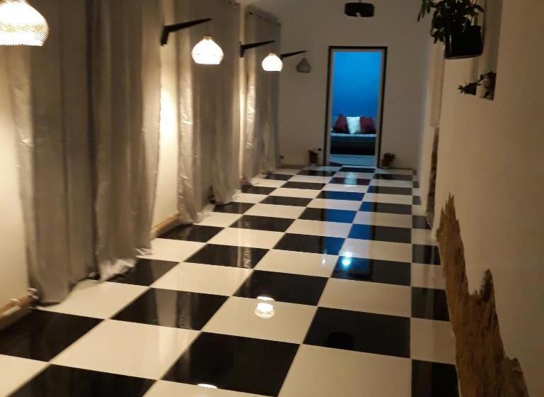 1 Szobás Ház, Doly 4