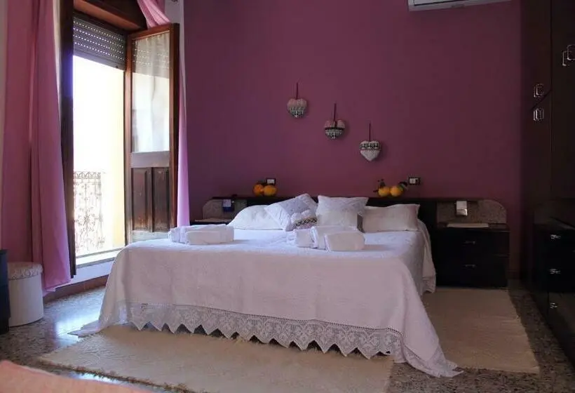 スタンダードルーム, B&b Piazza Municipio