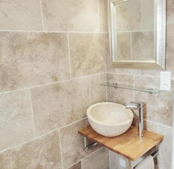 Standard room with outdoor bath, Jas Dou Felibrige