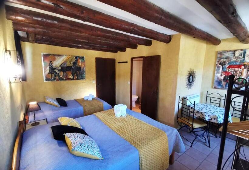 Номер Стандарт Трехместный, Le Moulin Du Temps Chambres Et Lounge Bar Au Bord De La Rivière