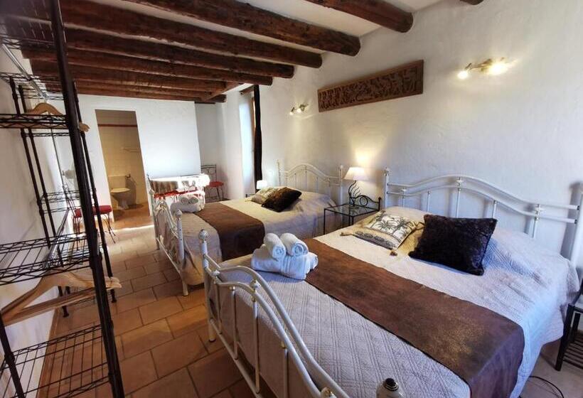 Четырехместный Номер Стандарт, Le Moulin Du Temps Chambres Et Lounge Bar Au Bord De La Rivière