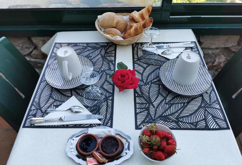 Стандартный Номер Кровать Кинг, Le Moulin Du Temps Chambres Et Lounge Bar Au Bord De La Rivière