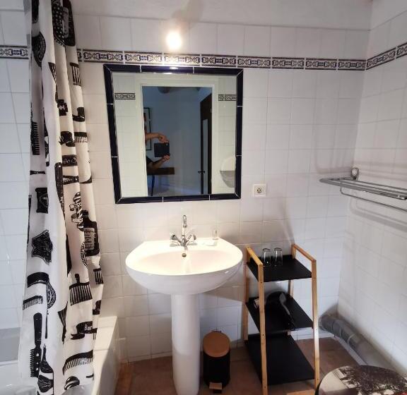 Стандартный Номер Кровать Кинг, Le Moulin Du Temps Chambres Et Lounge Bar Au Bord De La Rivière