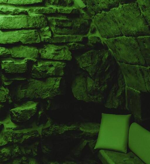 سوییت با استخر, Pietraluna Luxury B&b