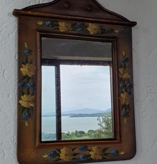 1 Bedroom Apartment Lake View, Poloturisticoumbria Rustico Con Piscina Vista Lago