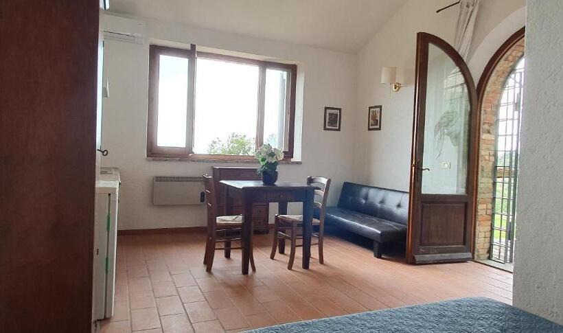 1 Bedroom Apartment Lake View, Poloturisticoumbria Rustico Con Piscina Vista Lago