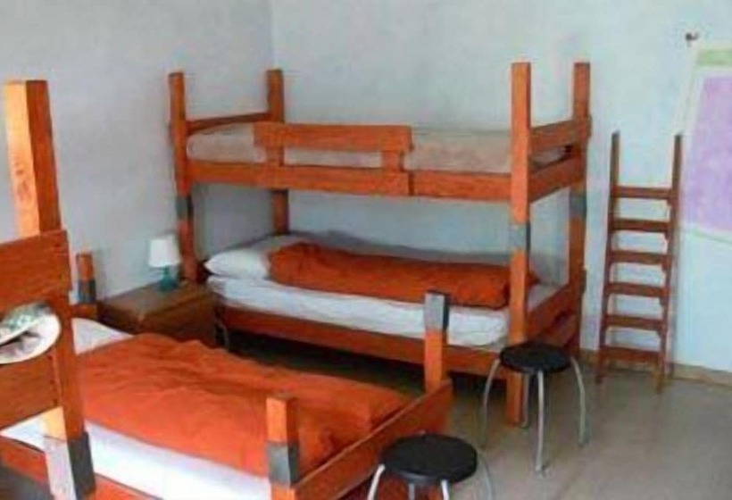 标准三人间, Il Casello