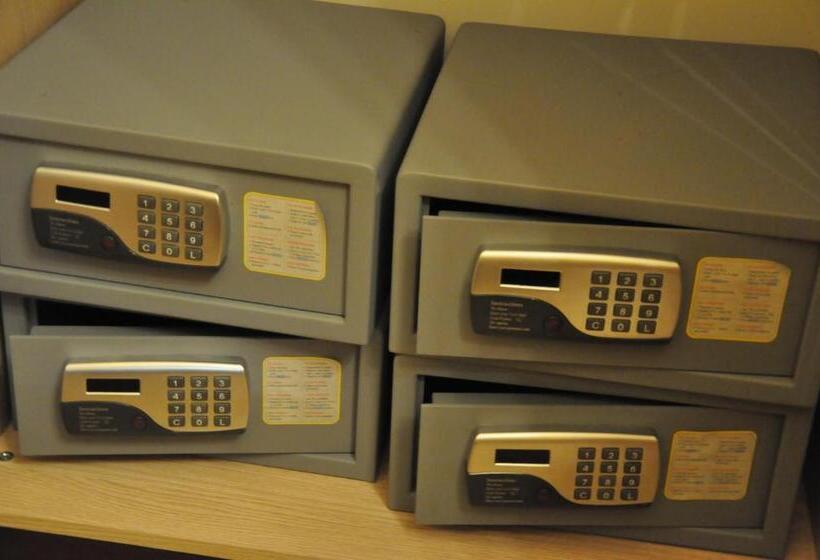 מיטה בחדר משותף, Funny Palace Hostel