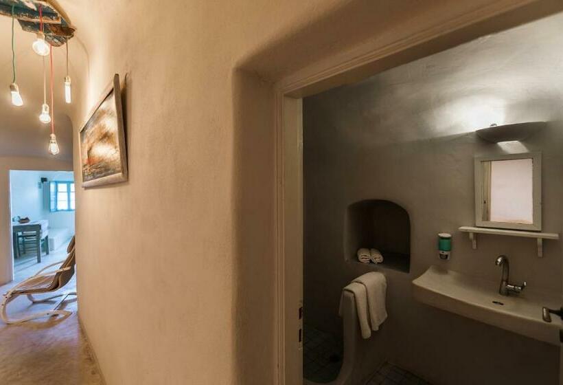 غرفة ديلوكس, Caveland