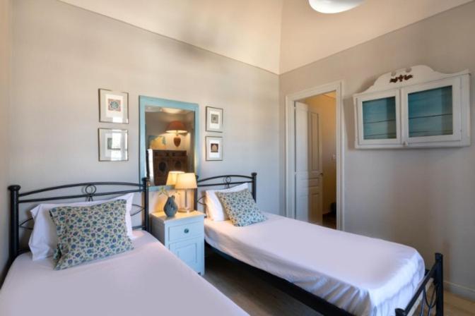 غرفة قياسية رباعية مطلة على الحديقة, Caveland