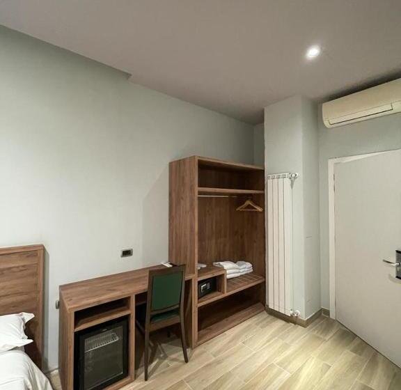 标准三人间, Csi Group   Hotel Central Station