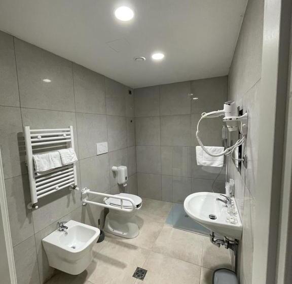 标准三人间, Csi Group   Hotel Central Station