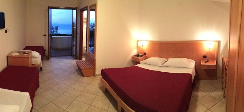 Triple Room Sea View, Corallo Calavà