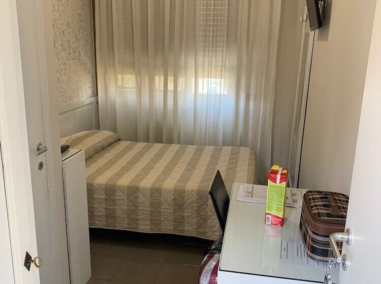 اتاق استاندارد یک نفره, Marte