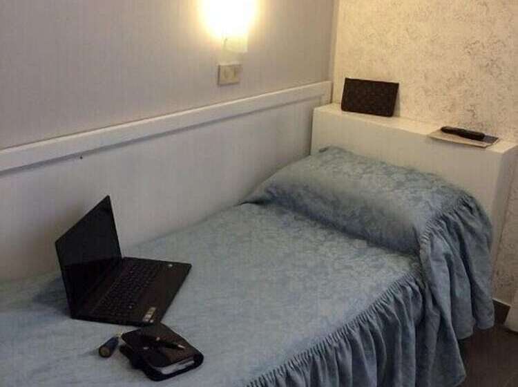 اتاق استاندارد یک نفره, Marte