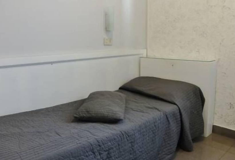 اتاق استاندارد یک نفره, Marte