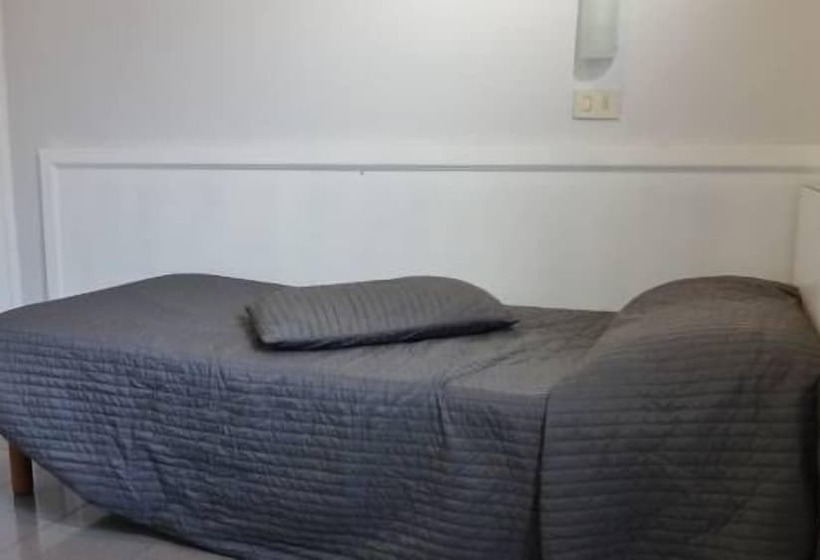 اتاق استاندارد یک نفره, Marte