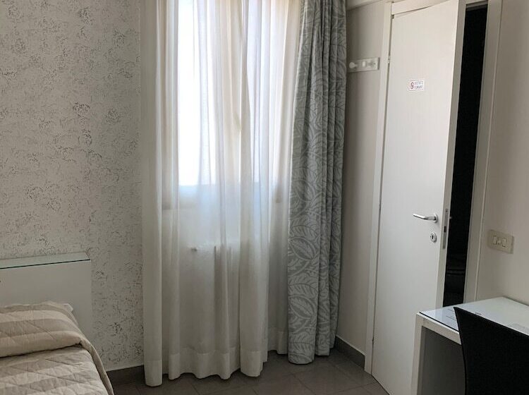 اتاق استاندارد یک نفره, Marte