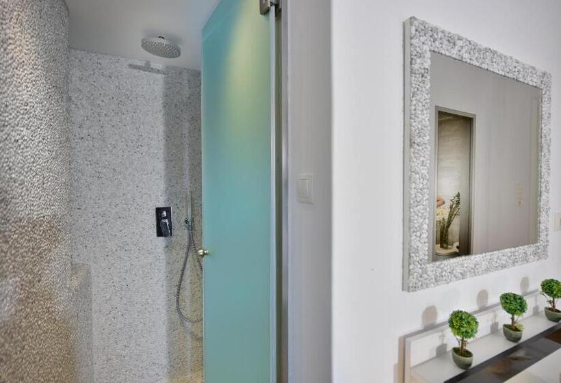 Номер Стандарт с Балконом, Nazos 1