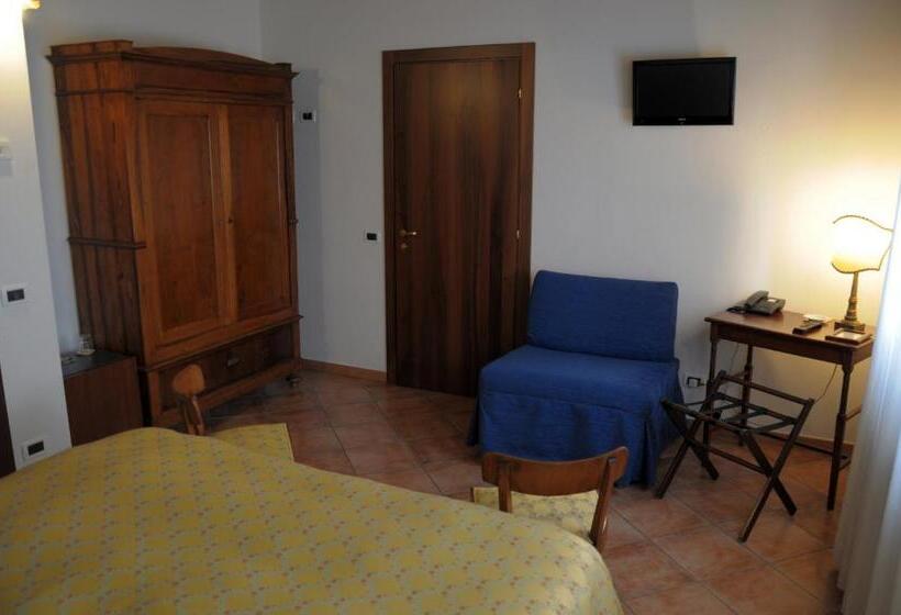 اتاق استاندارد سه نفره, Agriturismo B&b Corte Dei Gioghi